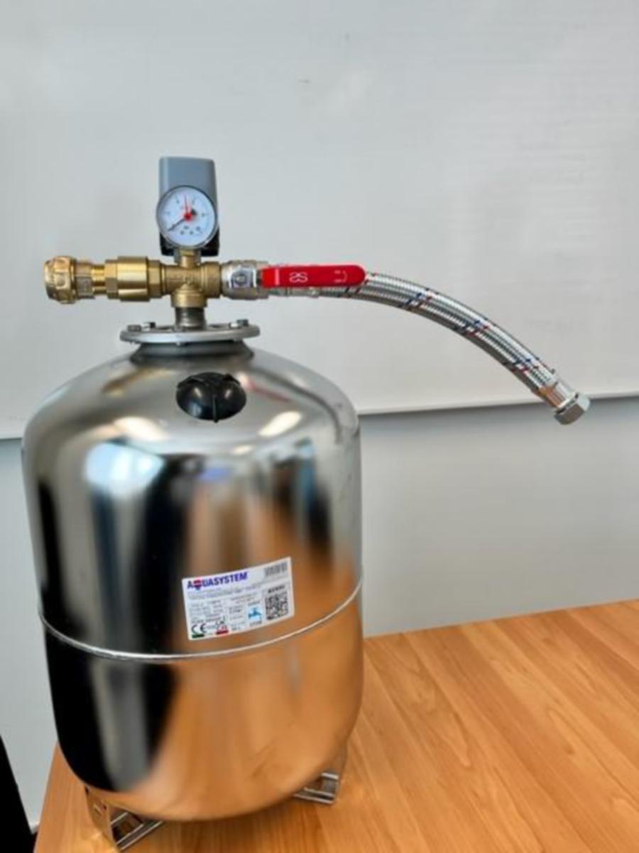 Kalvopainesäiliö-yhdistelmä Xylem 50L - HYDROTUBE -YHDISTELMÄ XYLEM HYDROTUBE 50L