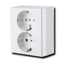 Pistorasia Ensto Intro 2-osainen IP21