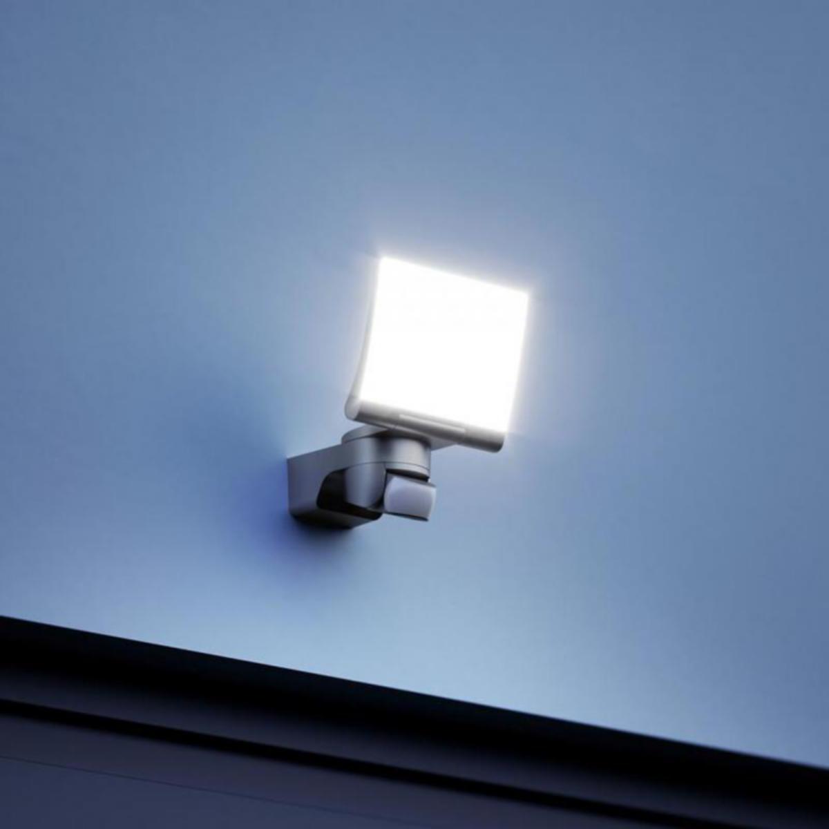 https://www.youtube.com/watch?v=/external-assets/JPEGlarge800_800/32/03/ProductImage77713203.jpg