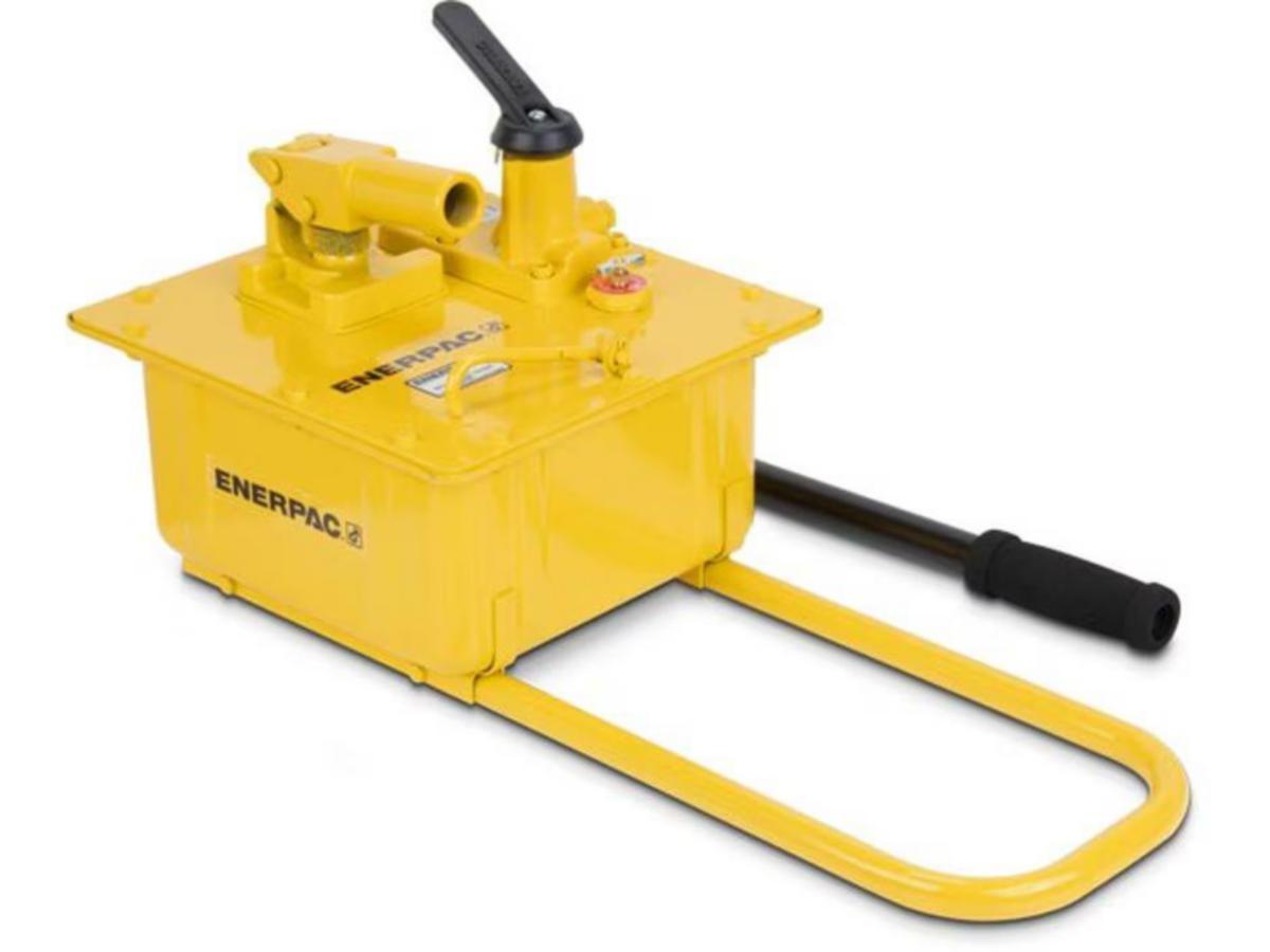 Käsipumppu P-sarja teräksiset Ultima-käsipumput Enerpac - KÄSIPUMPPU 7.5L SÄILIÖ 700 BAR ENERPAC 04-P-462