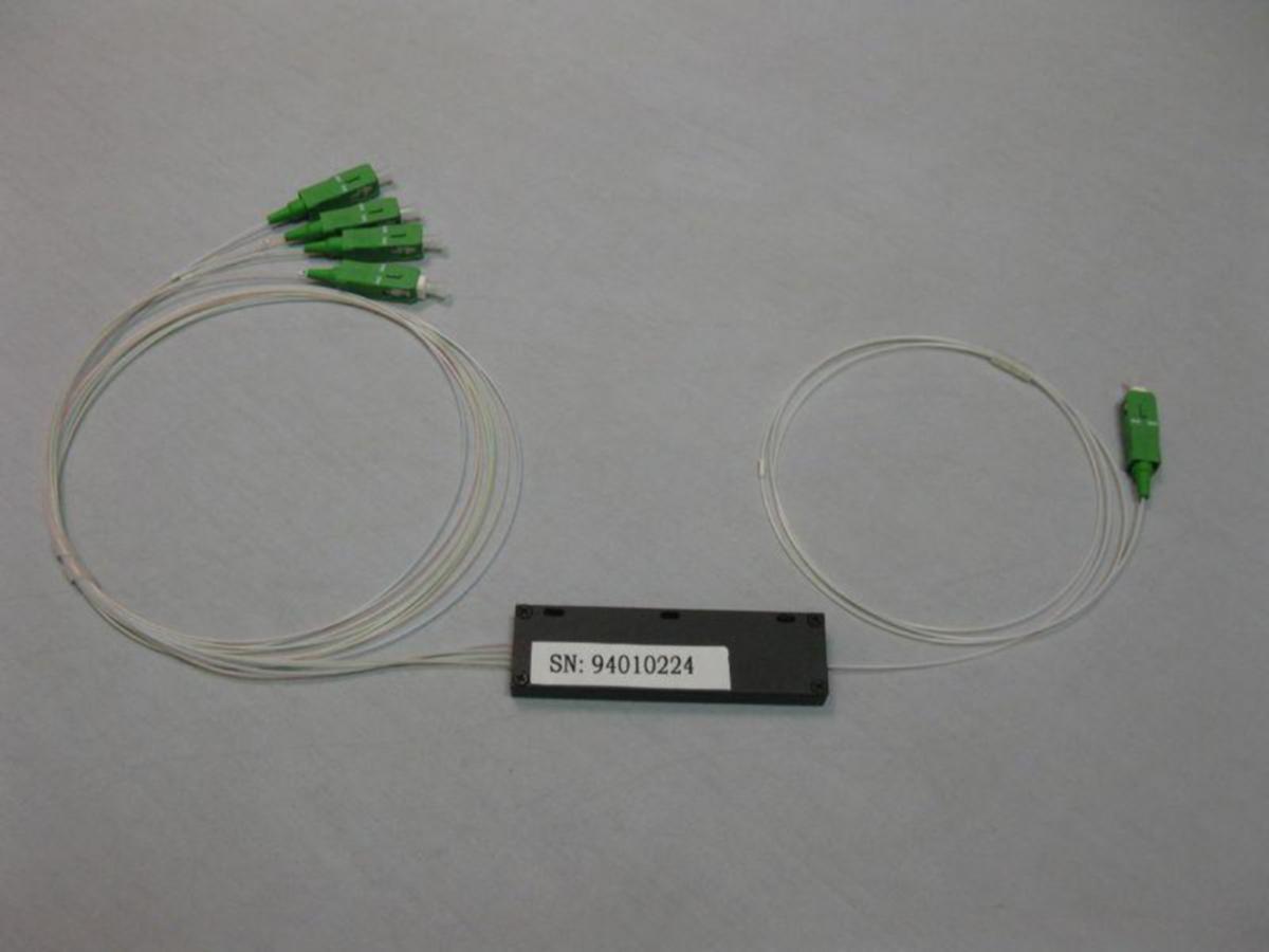 Haaroitin Nestor NesCon - HAAROITIN NESTOR PLC-JAOTIN 1X4 SC/APC