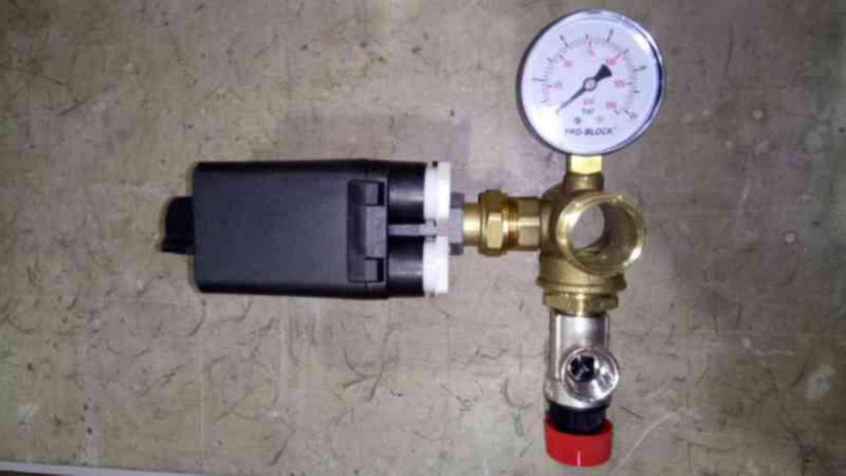 Vesiön asennusosa Pumppulohja 1" - VESIÖN ASENNUSOSA 1" PUMPPULOHJA SIS.PAINEKYTKIMEN