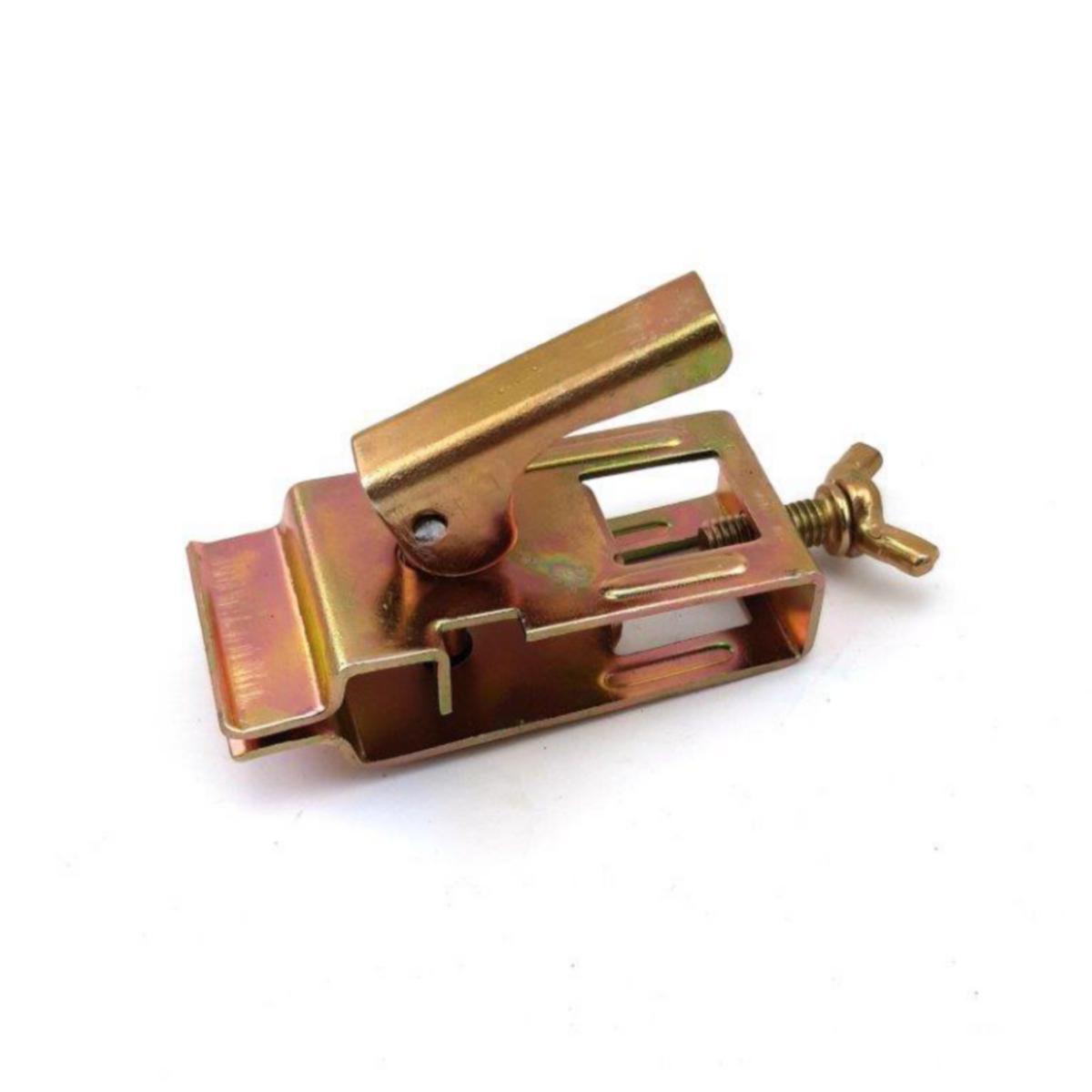 Neliöputken pidin standardi - NELIÖPUTKEN PIDIN 68MM ASENNUSLETKUUN